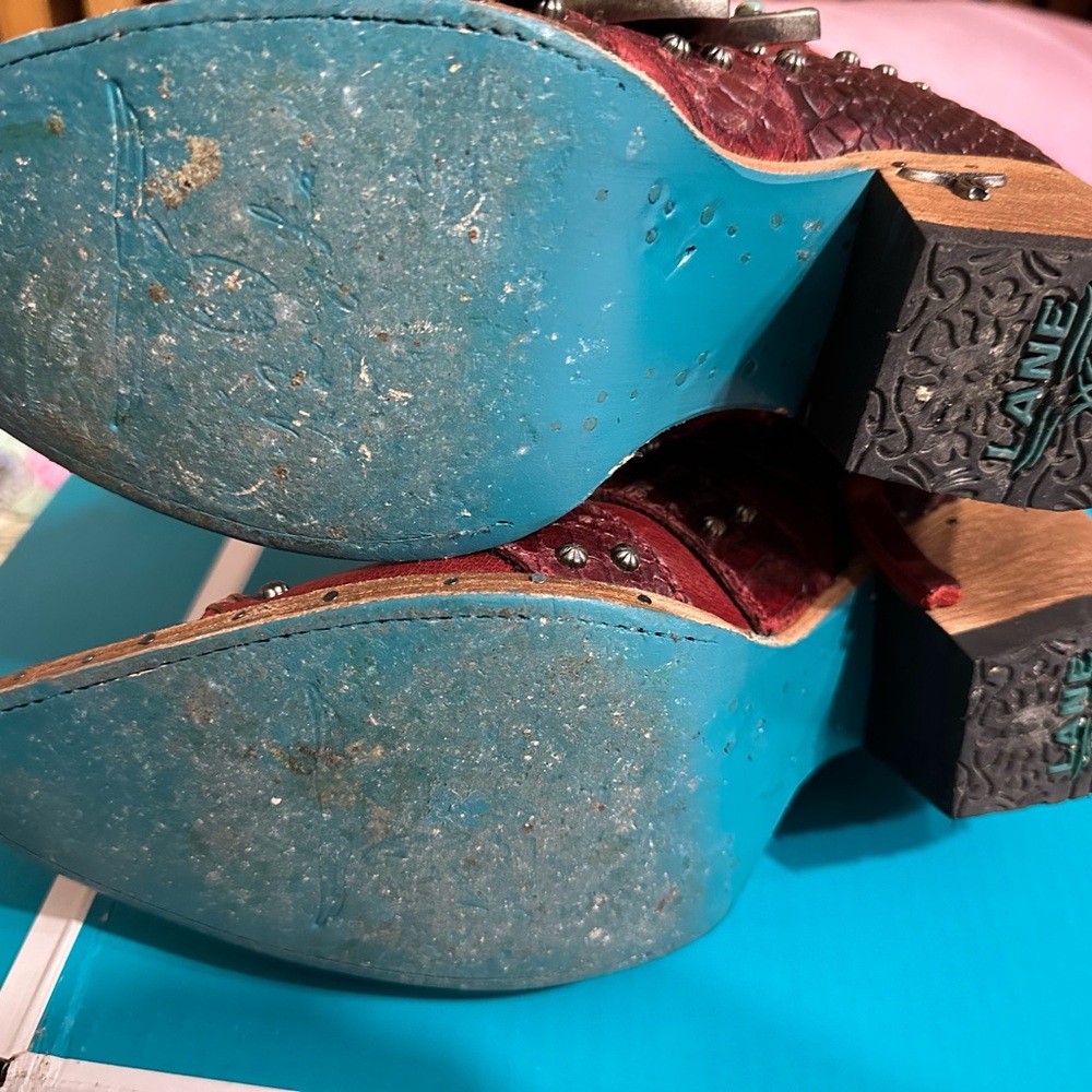 Lane Showdown - Smoldering Ruby Red - Comfortable… - image 6